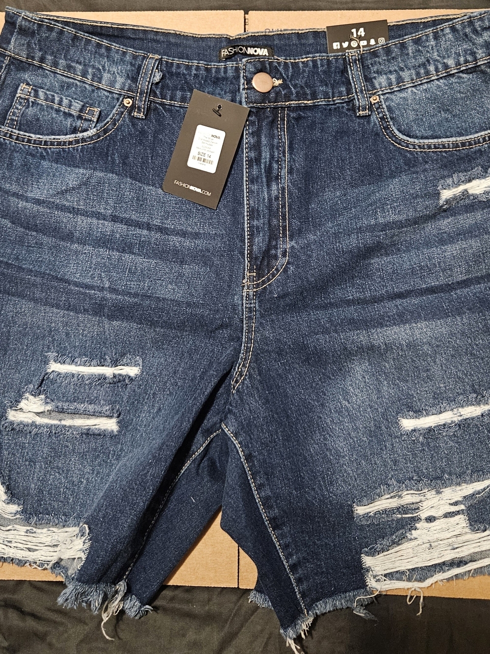 Fashion Nova Womens Plus Size Curve Distressed Dark Blue Denim Shorts